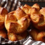 kouign-amann_-_queen_amann_-_koenigin_amann-20210514-110317.png